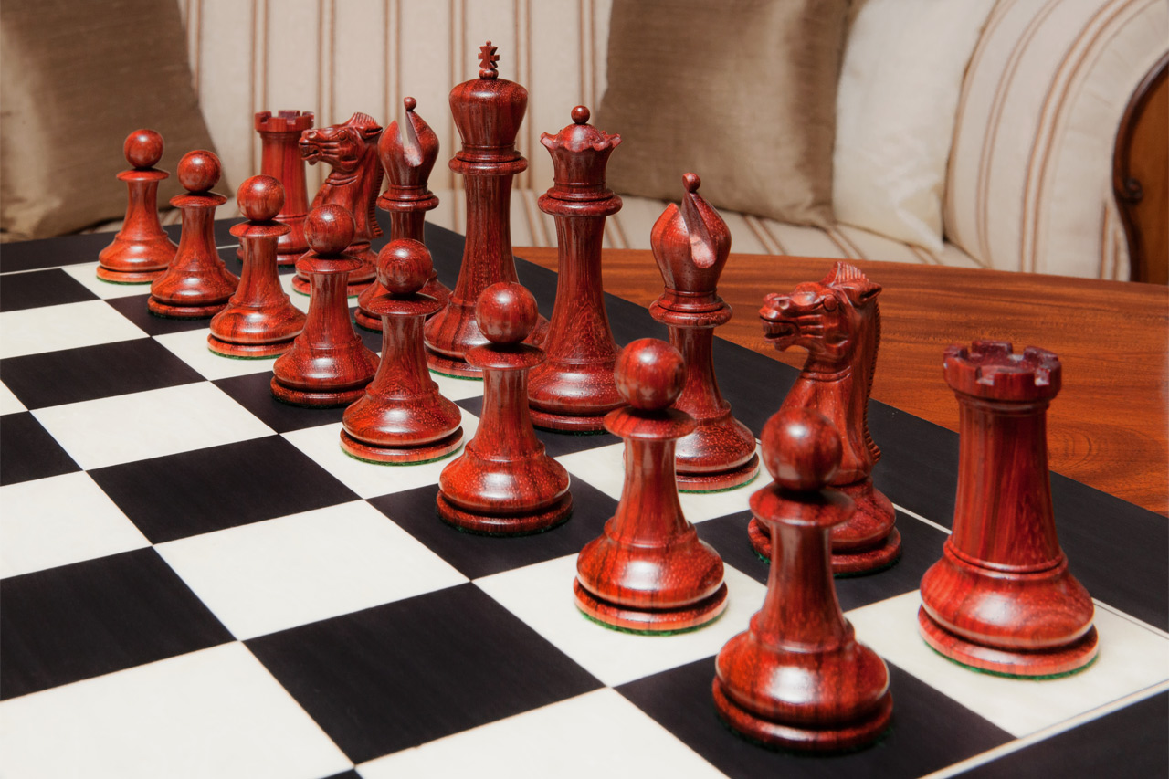 The 1849 Staunton chess pieces (Padauk) on the 60 cm "Asturias" board