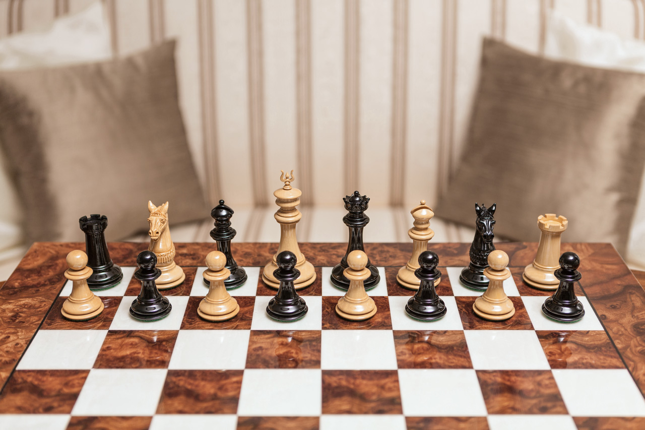 The Apollo chess pieces (Lacquered Ebony and Boxwood) The Apollo Series Chess Pieces in Lacquered Ebony and Boxwood