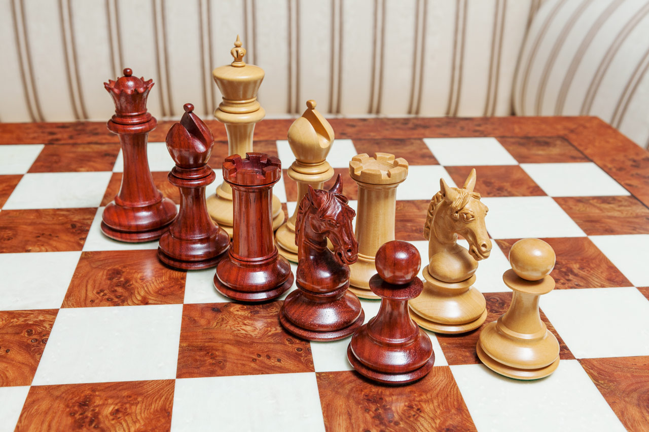 The Chevalier Series 4.4 inches Chessmen in Padauk and Boxwood