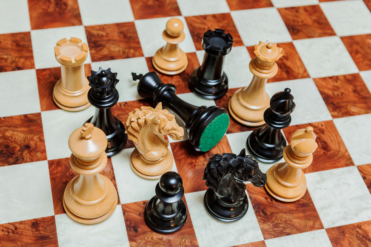 The Florence Series Luxury Chess Pieces in Ebony and Boxwood