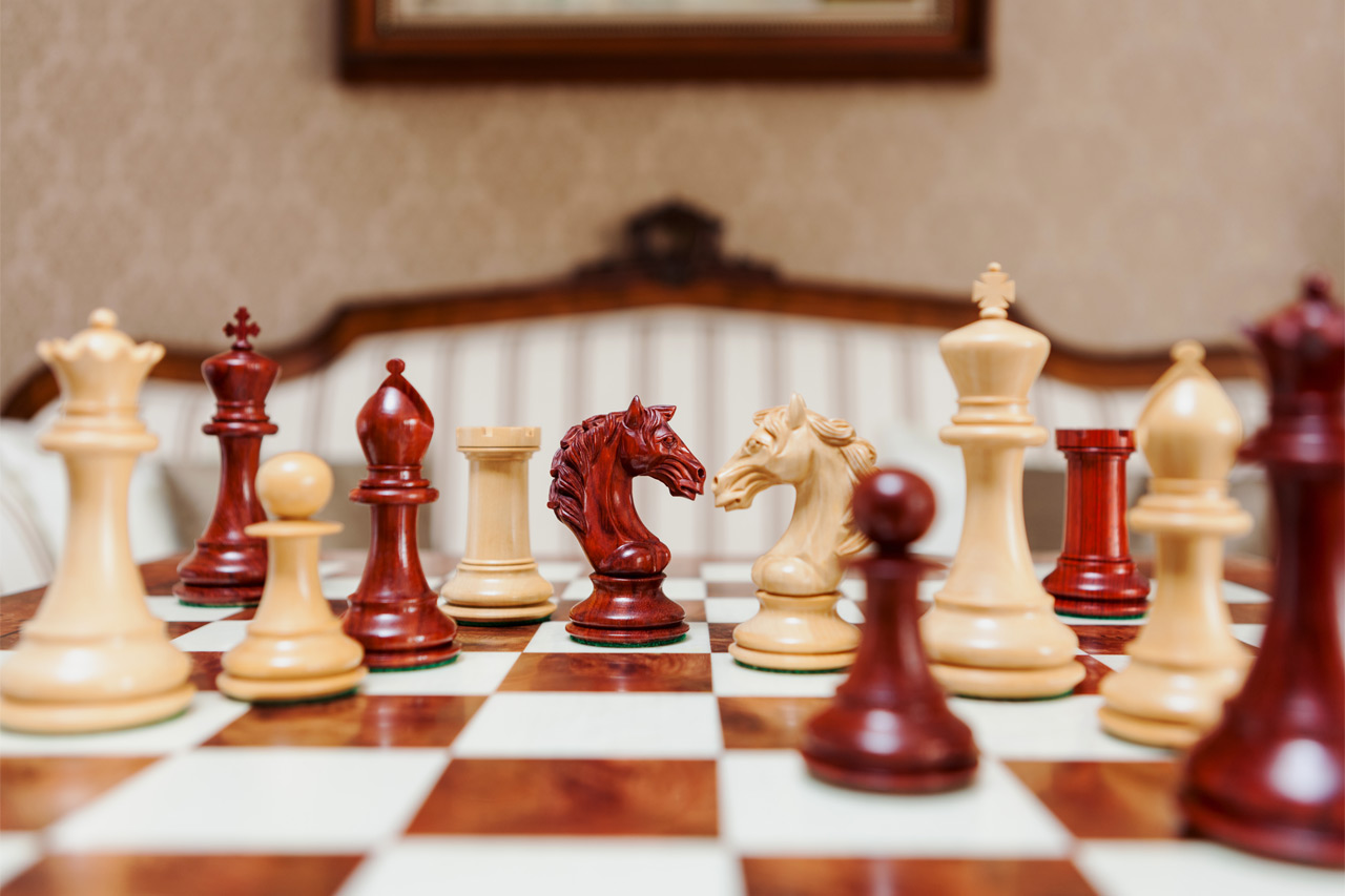 The Florence Series Luxury Chess Pieces in Padauk and Boxwood