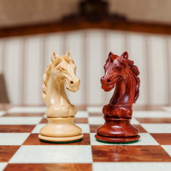 Shown with: 60 cm Toscana chess board Florence padauk and boxwood knights on the 60 cm Toscana chess board