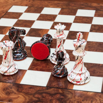 Shown with: 51 cm Pisa chess board Overhead view of New York black-and-white splatter chess pieces on the 51 cm Pisa chess board