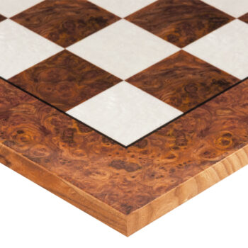 Venezia 51 cm high-gloss root of elm chess board, corner detail