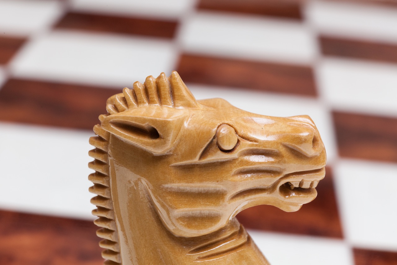 Luxury Chess Knight made of Boxwood from Staunton Evolution Club-Size Series