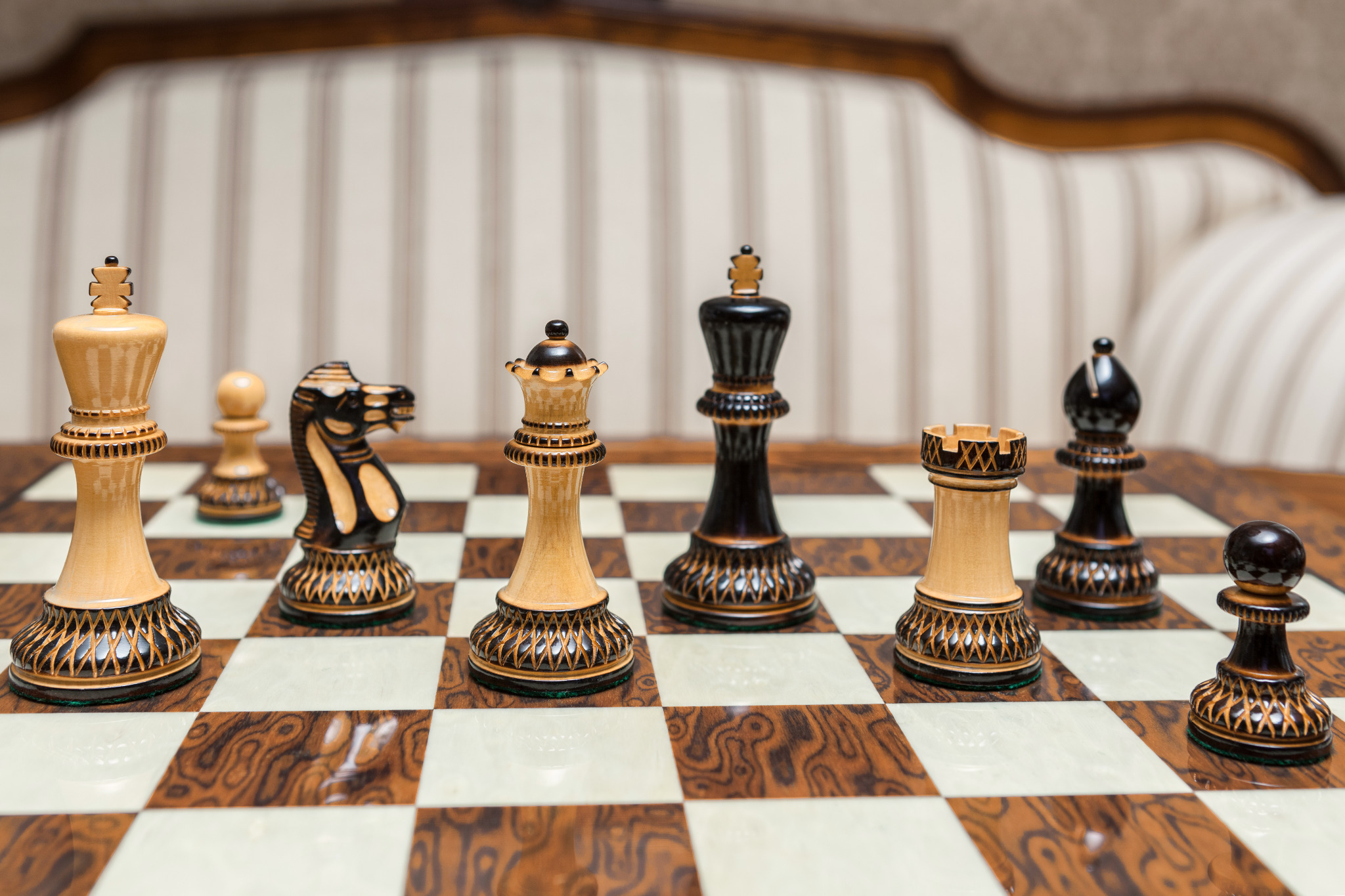 Shown with: 50 cm Cordoba chess board Vulcan burnt boxwood and natural boxwood chess pieces viewed at board level on the 50 cm Cordoba chess board