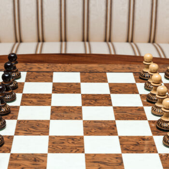 Shown with: 50 cm Cordoba chess board Vulcan burnt boxwood and natural boxwood chess pieces in the starting position on the 50 cm Cordoba chess board